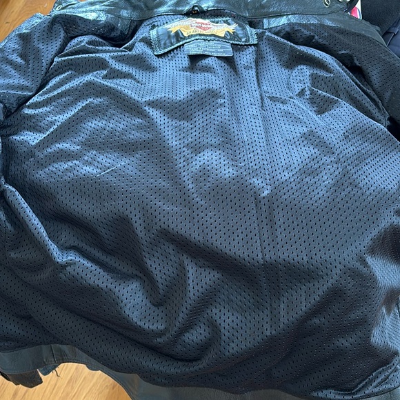 Harley Davidson leather motorcycle jacket - Picture 8 of 11